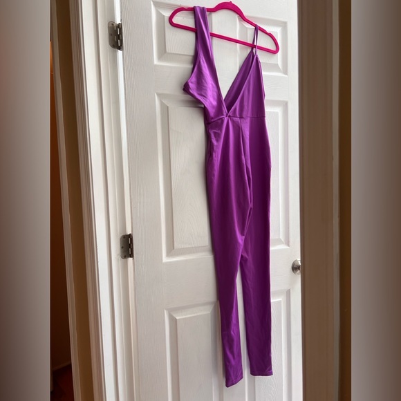 Purple jumpsuit with cleavage - Picture 3 of 3